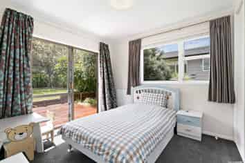 Auckland - Address withheld