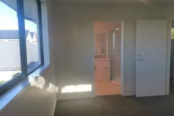 Unit 1, 13 Leamington Street, Addington