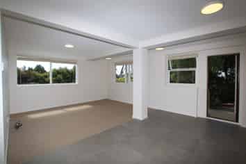 3B/81 Raleigh Road, Northcote