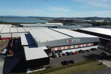 High profile Industrial for lease