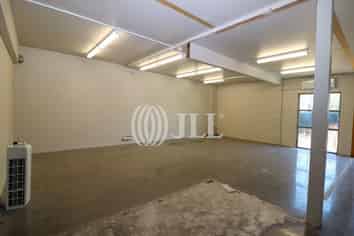 Large Retail/Warehouse Showroom in Northcote