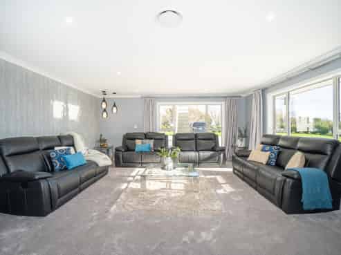 2 Tutakarae Road, Kelvin Grove