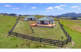 608A West Coast Road, Kaukapakapa