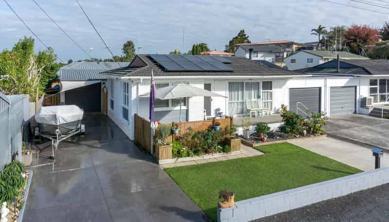 76A Whatawhata Road, Dinsdale