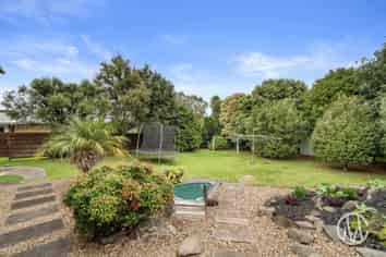 22 Jefferson Place, Brookfield