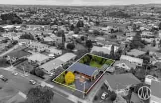 22 Jefferson Place, Brookfield