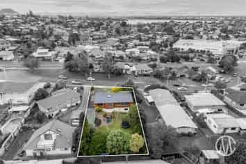 22 Jefferson Place, Brookfield