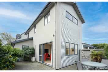 25 Huxley Street, Sydenham