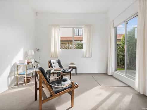 1/7 Seacliffe Avenue, Belmont