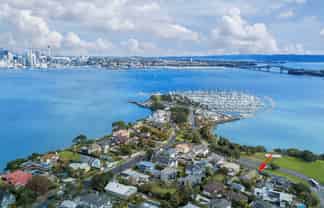 2 Marine Terrace, Bayswater