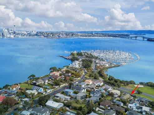 2 Marine Terrace, Bayswater