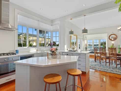 2 Marine Terrace, Bayswater