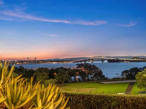 2 Marine Terrace, Bayswater