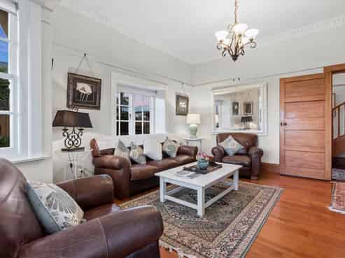 2 Marine Terrace, Bayswater