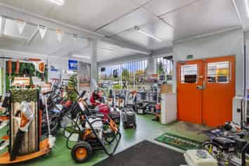 Stihl, the only one in town