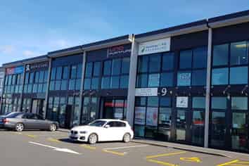 Modern office in the heart of Wairau Valley