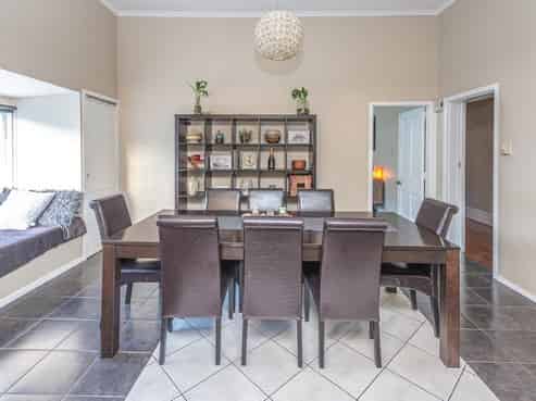 4 Rawhiti Place, Saint Johns Hill