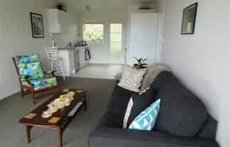 10/19A Verbena Road, Birkdale