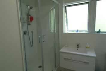 10/19A Verbena Road, Birkdale