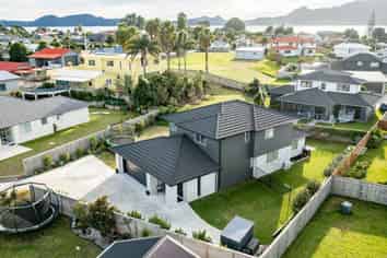 5 Poaka Place, One Tree Point