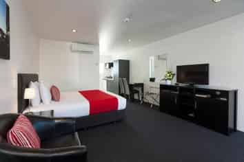 Modern larger sized motel leasehold