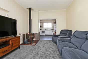 913 Willowpark Road North, Mayfair