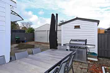 913 Willowpark Road North, Mayfair