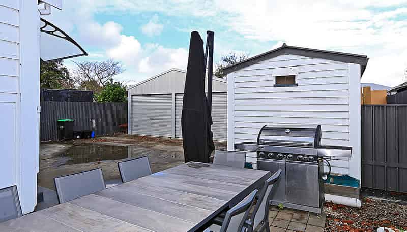 913 Willowpark Road North, Mayfair