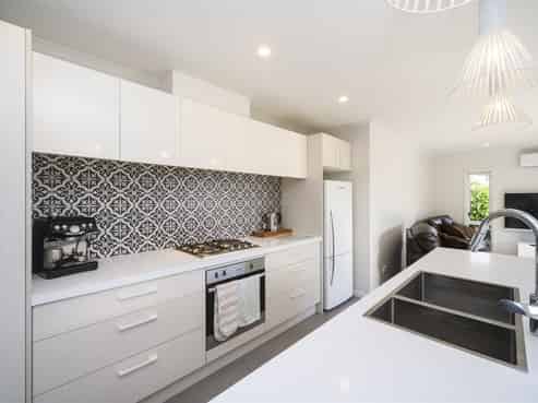 36A Botanical Road, Takaro