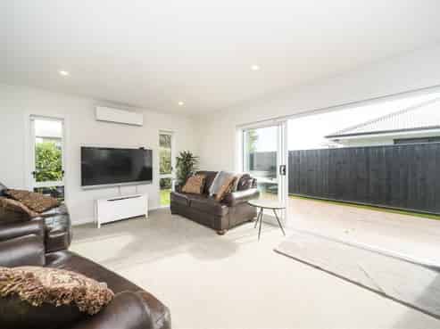 36A Botanical Road, Takaro