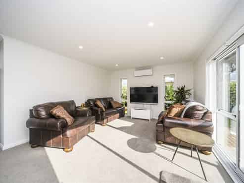 36A Botanical Road, Takaro