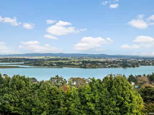 51 Attwood Road, Albany