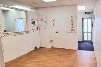 UNIQUE OPPORTUNITY IN MANUREWA