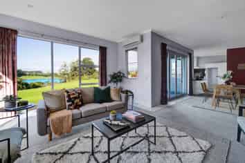 8 Kororako Grove, Whalers Gate