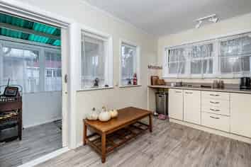 1/8 Mangaroa Hill Road, Maoribank