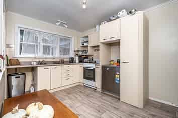 1/8 Mangaroa Hill Road, Maoribank