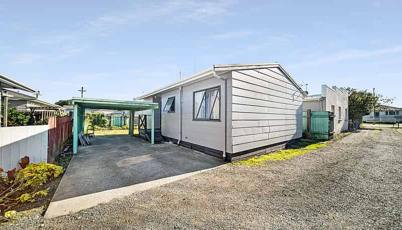 2/8 Tennessee Avenue, Mangere East