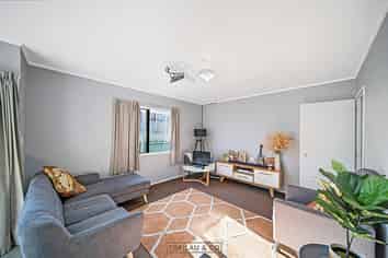 2/8 Tennessee Avenue, Mangere East