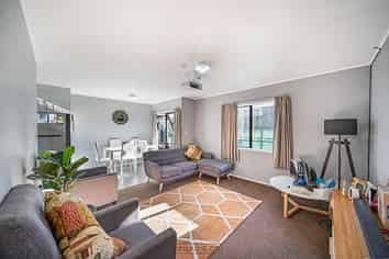 2/8 Tennessee Avenue, Mangere East