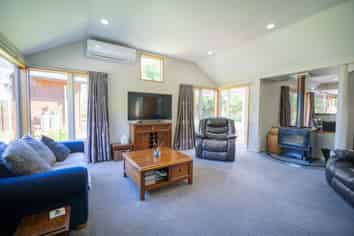 Lifestyle  With Your Own B & B In Te Anau