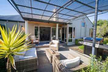 Lifestyle  With Your Own B & B In Te Anau