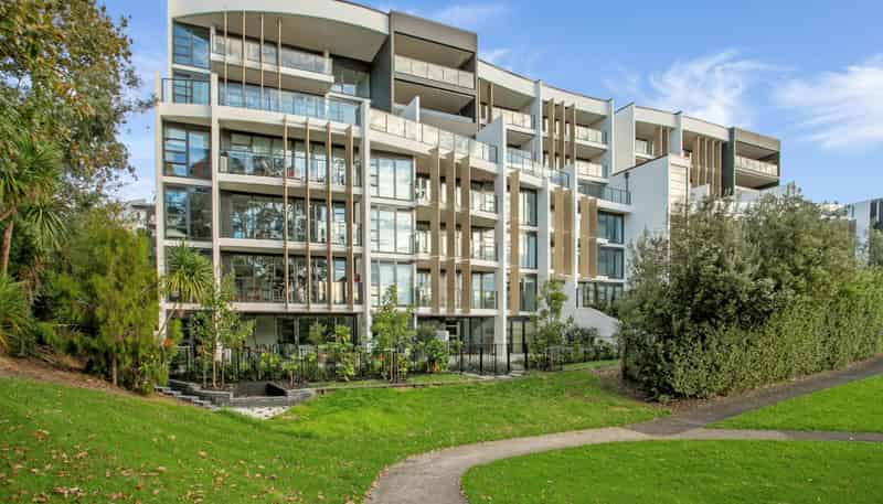 104/8 Kingsland Terrace, Kingsland