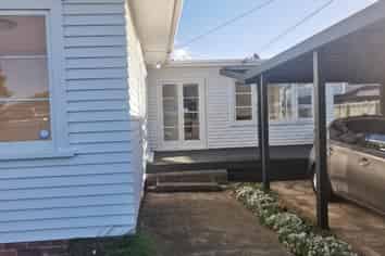 13 Clendon Ave, Papatoetoe