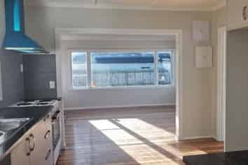 13 Clendon Ave, Papatoetoe