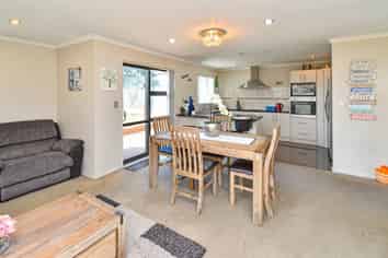 32a Gloucester Road, Manurewa