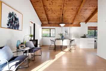 1/138 East Coast Road, Forrest Hill