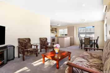 2/51 Fruitvale Road, New Lynn