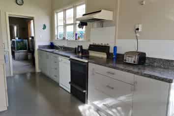 36 Cloten Road, Pohokura and Surrounds