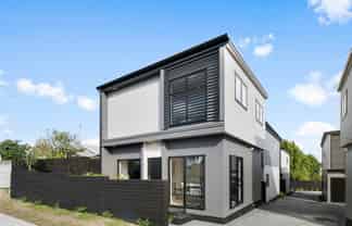 8A Edgar Pearce Place, Howick