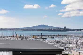 7/99 Shelly Beach Road, Saint Marys Bay